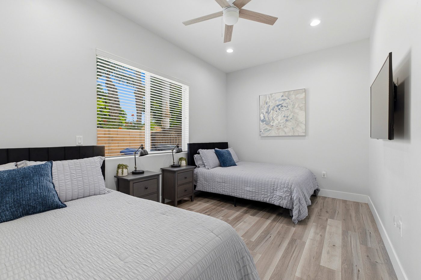 Resident bedroom at Palm Valley